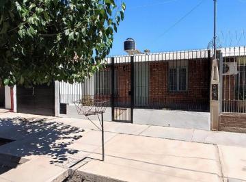 Casa · 70m² · 3 Ambientes · 1 Cochera · Casa en B° Sol de Los Andes II