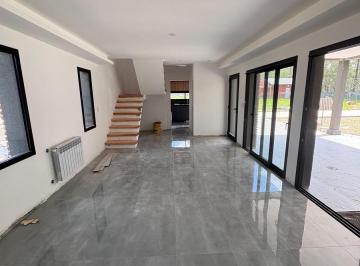 Casa · 152m² · 2 Dormitorios · 1 Cochera · Casa - Condominio Tds 3
