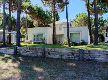 Casa de 5 ambientes, Costa Esmeralda · Casa
