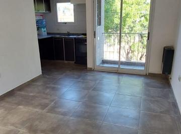 Departamento de 2 ambientes, Tres de Febrero · Depto 2 Amb con Patio y Balcon