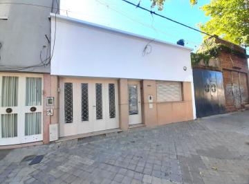 Casa · 170m² · 4 Ambientes · 1 Cochera · Laprida Al 3000 Venta de Casa 3 Dorm. con Cochera en Rosario