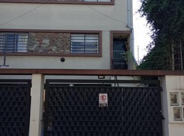 Casa · 74m² · 3 Ambientes · 1 Cochera · Alquiler PH 3 Ambientes en Munro