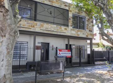 PH · 84m² · 3 Ambientes · 1 Cochera · PH en Adrogue 3 Ambientes!