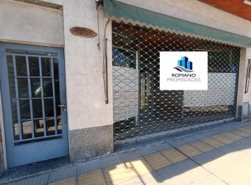 Local comercial · 195m² · Local Al Frente, con Patio y Depósito