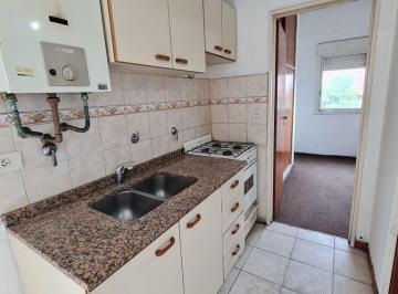 ZAP-ZAP-1579_2 · Depto 2 Ambientes C/balcón en Alquiler