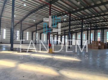 Bodega-Galpón · 3600m² · Alquiler Excelente Galpón Aaa en Parque Industrial en Panamericana y 197 con Sprinklers