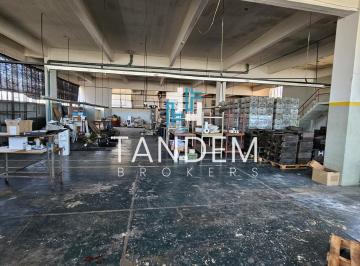 Local comercial · 1500m² · Galpón en Vicente Lopez con T3 y Gas Industrial