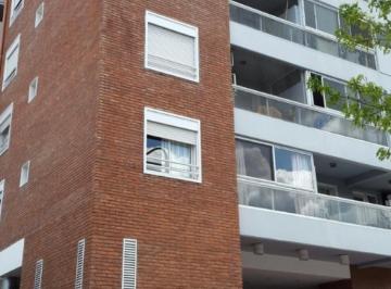 Departamento de 3 ambientes, San Isidro · Excelente Departamento 3 Amb. en Beccar