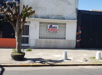 Casa · 60m² · 4 Ambientes · Casa en Alquiler en Rosario - 2 Dorm.