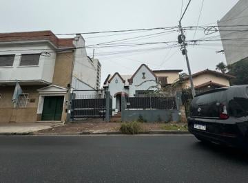 Casa · 200m² · 1 Cochera · Alquiler Casa Cuatro Ambientes San Martin Centro