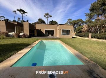 Foto1 · Casa a Estrenar en Parque Burnett - 3 Dorm.
