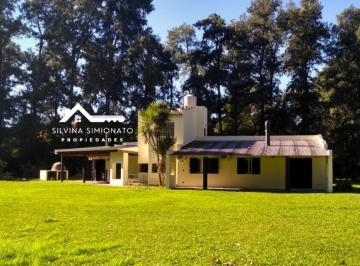 Quinta vacacional · 280m² · 6 Ambientes · 1 Cochera · Venta de Casaquinta, Casuarinas Lujan - Bs. As