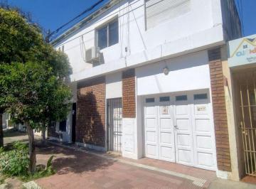 Casa de 5 ambientes, Córdoba · En Venta Depto Planta Alta Zona B° Gral Paz - 2 Dorm, Cochera y Patio