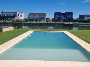 Casa · 268m² · 4 Ambientes · 6 Cocheras · Vende, Casa a La Laguna, Pueblos del Plata, Gaboto Al 200