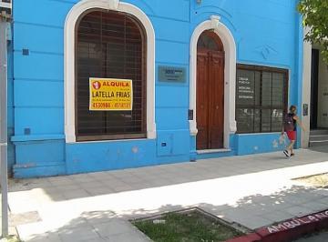 Casa de 4 ambientes, Córdoba · Uso Comercial Casona Totalmente Reciclada