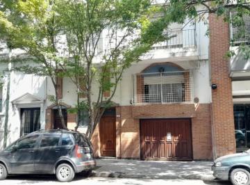 PH · 73m² · 3 Ambientes · PH de 2 Dorm. en Venta en Caballito.