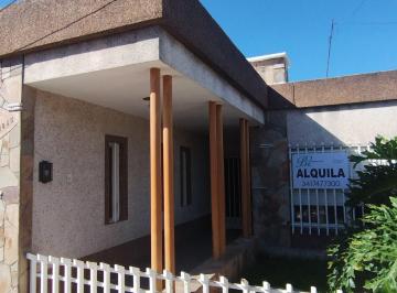 Casa de 4 ambientes, Villa Gobernador Gálvez · Casa de 3 Dorm.