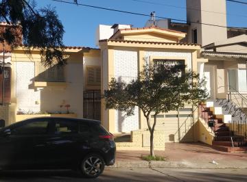 Casa de 11 ambientes, Córdoba · Villa Cabrera, Alquilo Casa Tres Dorm. y Dpto