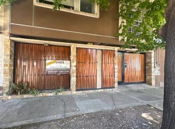 Edificio · 440m² · 13 Ambientes · 4 Cocheras · Complejo de 7 Dptos en Venta - Lomas de Zamora