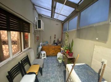 PH de 2 ambientes, Pompeya · PH 1er Piso por Escaleras. Sin Expensas. con Patio y Terraza