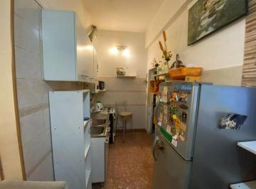 Departamento de 2 ambientes, Pompeya · Dpto 1er Piso por Escaleras. Sin Expensas. con Patio y Terraza