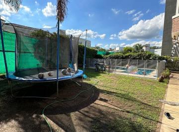 Casa de 7 ambientes, La Calera · En Venta - Apto Bancor - La Estanzuela