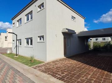 Departamento de 4 ambientes, Pilar · Duplex en Venta 3 Dorm. en Chic Village