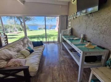 Casa · 125m² · 4 Ambientes · 4 Cocheras · Casa Frente Al Lago de 3 Dorm..