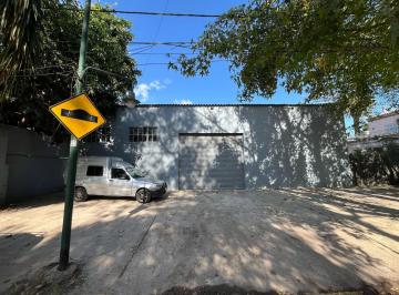 Bodega-Galpón · 230m² · 3 Ambientes · San Isidro Galpón/ Deposito en Venta, en Excelente Ubicacion