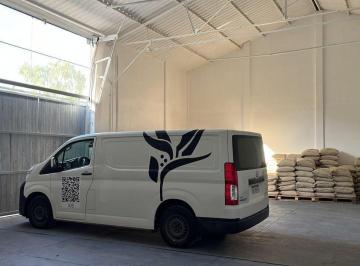 Bodega-Galpón · 230m² · 3 Ambientes · San Isidro Galpón/ Deposito en Venta, en Excelente Ubicacion