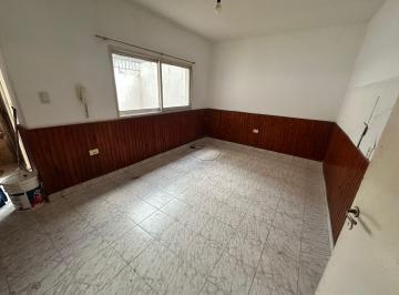 Departamento · 70m² · 5 Ambientes · 1 Cochera · Dpto 2 Dorm con Cochera! Guemes