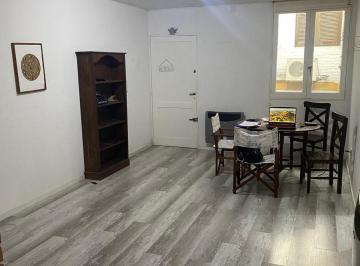 Departamento · 54m² · 3 Ambientes · Alquiler PH en La Lucila, Tres Ambientes, Primer Piso