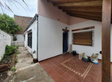 Casa de 2 ambientes, Almirante Brown · Casa en Alquiler Al Fondo en Burzaco! a 6 Cuadras de La Estacion