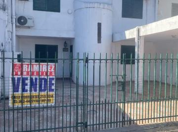 Casa de 7 ambientes, Resistencia · Se Vende Casa 4 Dorm. 2 Baños Barrio, Sobre Asfalto en Resistencia, Chaco