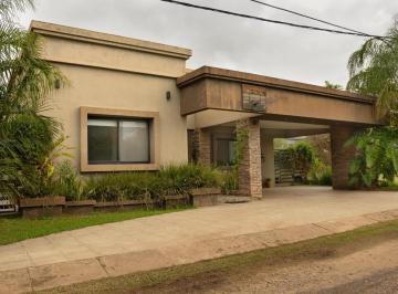 Casa · 276m² · 5 Ambientes · 2 Cocheras · Venta Casa Moderna! B° Privado La California