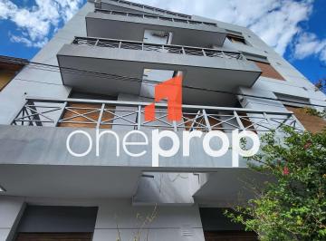 Departamento de 2 ambientes, Córdoba · No Apto Credito! Impecable y Muy Buen Precio! 1 Dorm. Interno. Alberdi