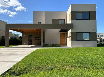 Casa de 10 ambientes, Berazategui · Casa en Venta en Greenville Polo & Resort