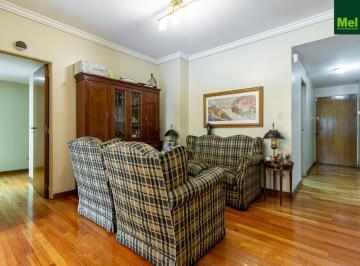 Departamento · 90m² · 4 Ambientes · 1 Cochera · Semipiso 4amb en Venta con Cochera, Baulera Patio y Balcon
