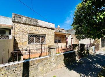 Casa · 225m² · 3 Ambientes · 1 Cochera · Casa 3 Ambientes Venta Hurlingham