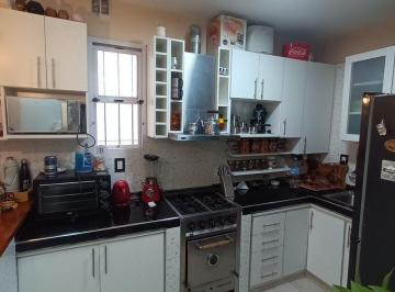 PH · 70m² · 4 Ambientes · 1 Cochera · Venta PH 4 Ambientes Terraza Parrilla Permuta