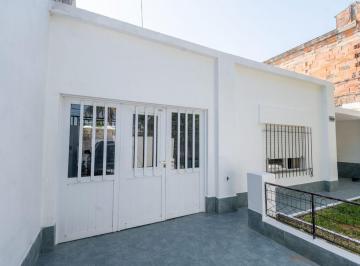 Casa · 192m² · 7 Ambientes · 1 Cochera · Venta Propiedad con 2 Viviendas + Cochera y Patios