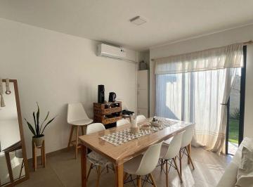 Casa · 100m² · 3 Ambientes · 1 Cochera · Se Vende Duplex Terraza Manantiales