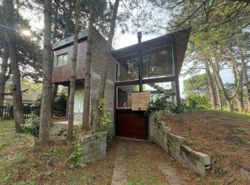 Casa · 138m² · 3 Ambientes · 1 Cochera · Venta Casa 3 Ambientes con Pileta Climatizada