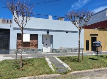 Casa · 101m² · 3 Ambientes · 1 Cochera · Casa de 3 Amb + Depto en Avellaneda a Refaccionar