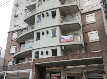 Departamento · 55m² · 3 Ambientes · Departamento Alquiler 3 Amb Fte C/balcón - R. Esc.