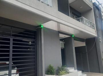 Departamento · 49m² · 3 Ambientes · Departamento en Alquiler - Balcón Al Frente