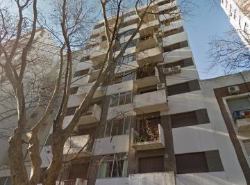Departamento de 5 ambientes, La Plata · Departamento de 3 Dorm., Luminoso