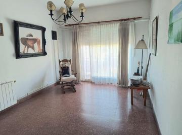 PH · 83m² · 4 Ambientes · Venta PH 4 Amb C/terraza - Bella Vista