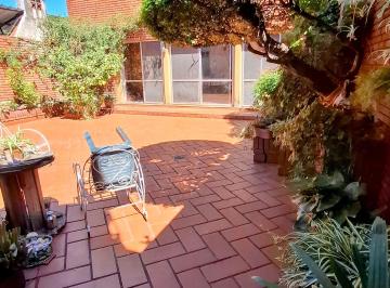Casa de 8 ambientes, Rosario · Excepcional Casa 3 Dorm. con Amplio Patio y Quincho Barrio Azcuenaga