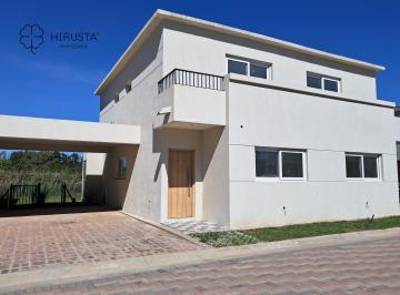 Casa de 5 ambientes, Pilar · Duplex en Venta 4 Dorm. en Chic Village